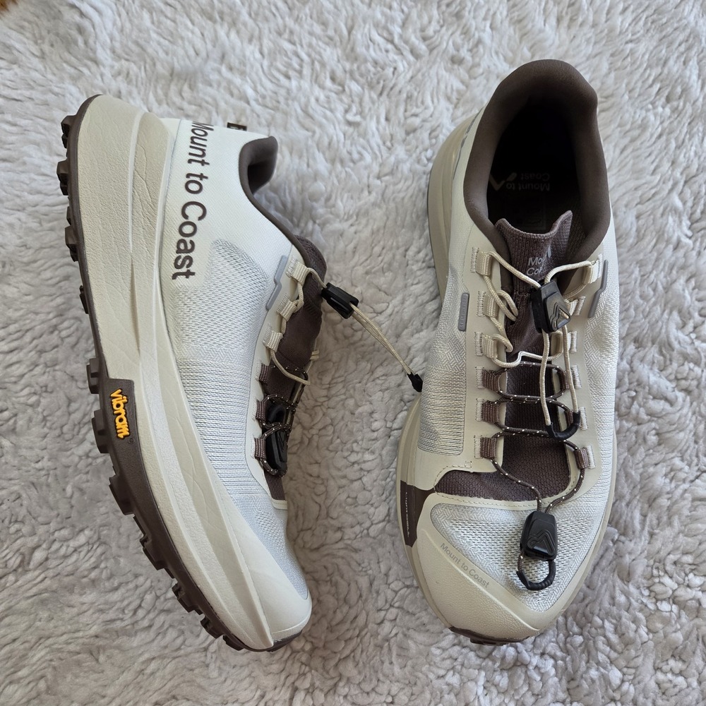 Mount to Coast T1 Athletic Trail Running Shoes Sneakers Women's 9 B Dune Vibram